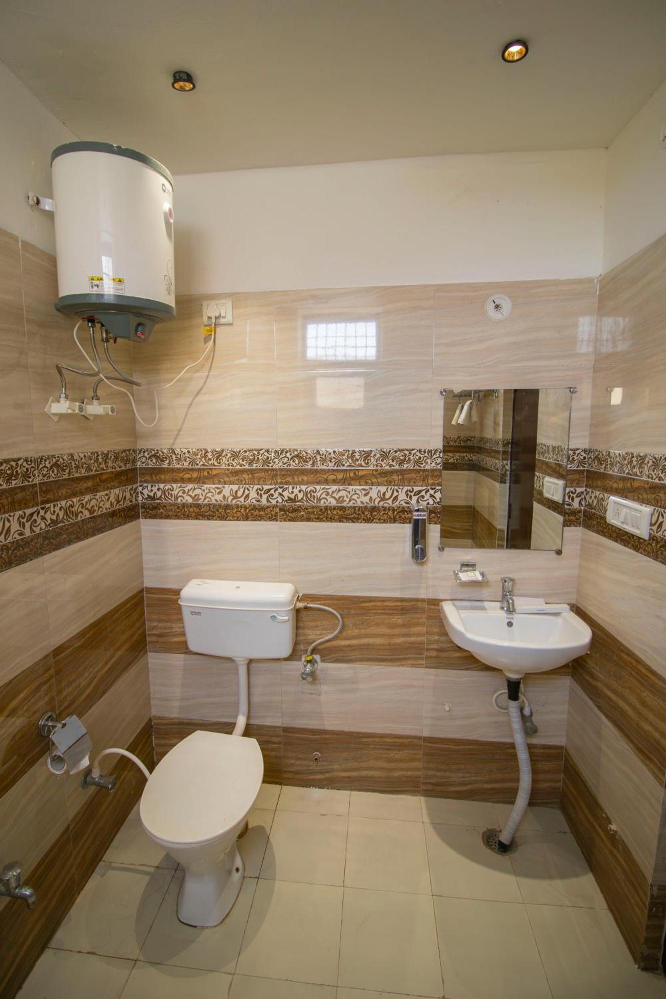Elegance Resort Vrindavan Exterior photo