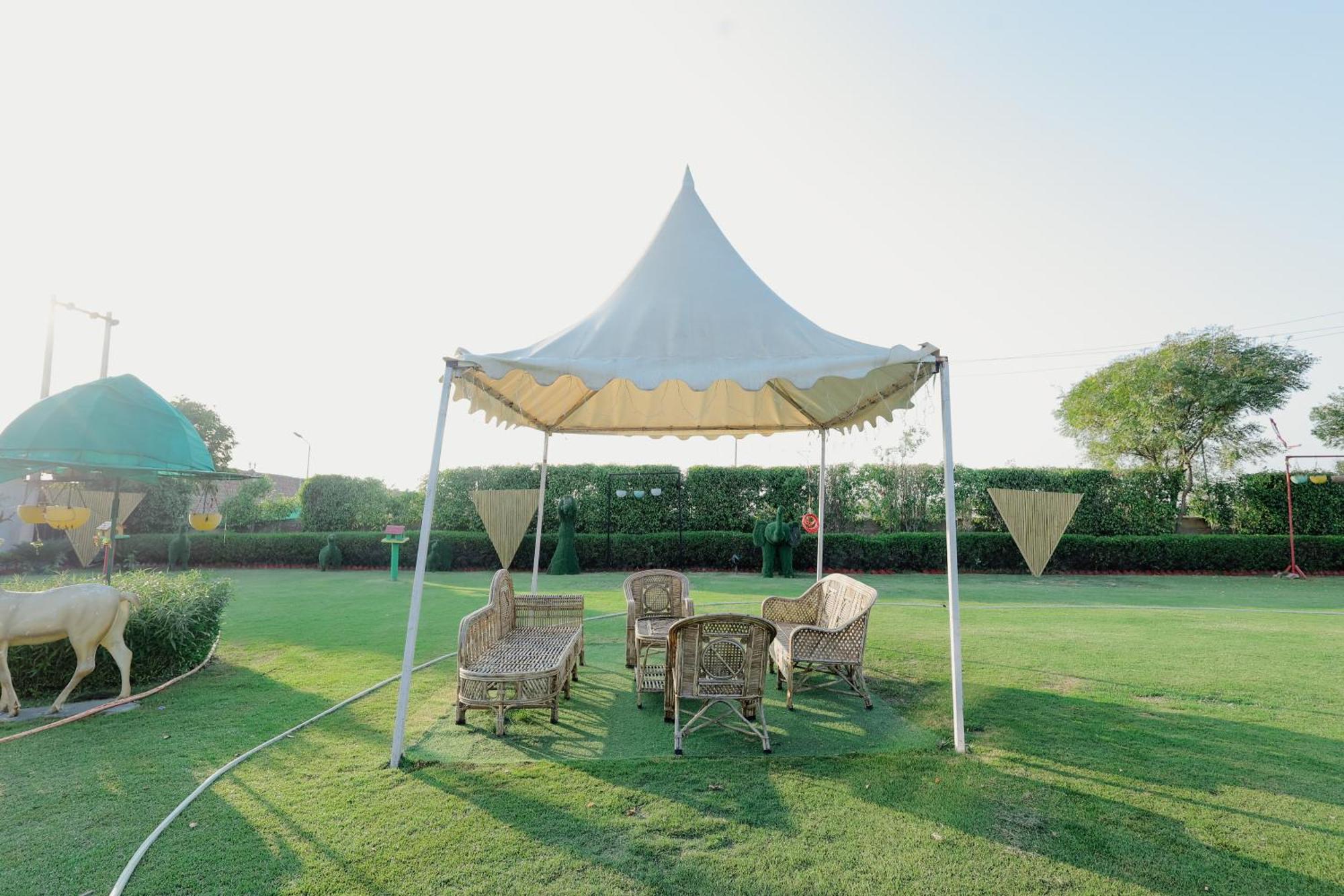 Elegance Resort Vrindavan Exterior photo