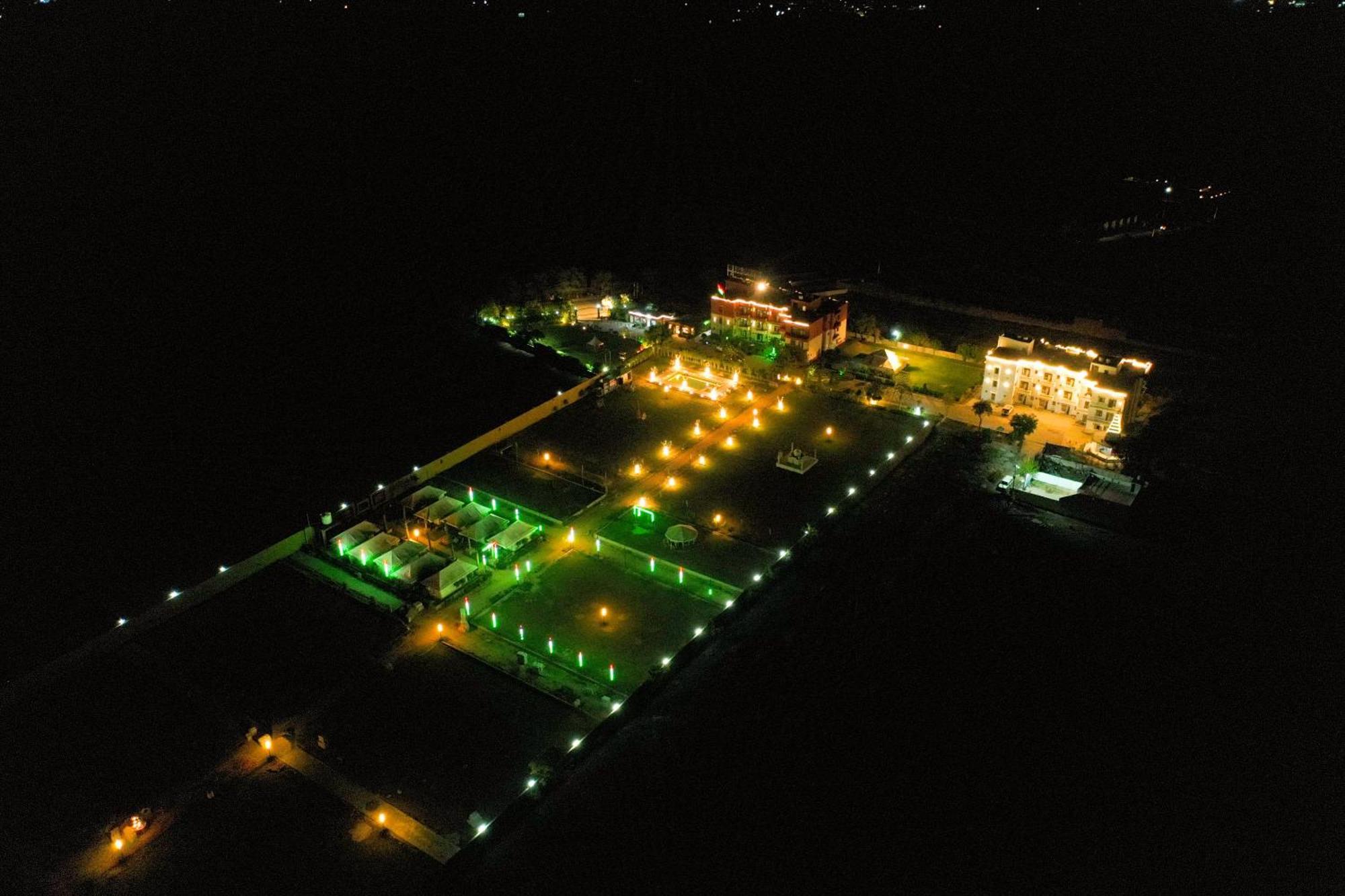 Elegance Resort Vrindavan Exterior photo