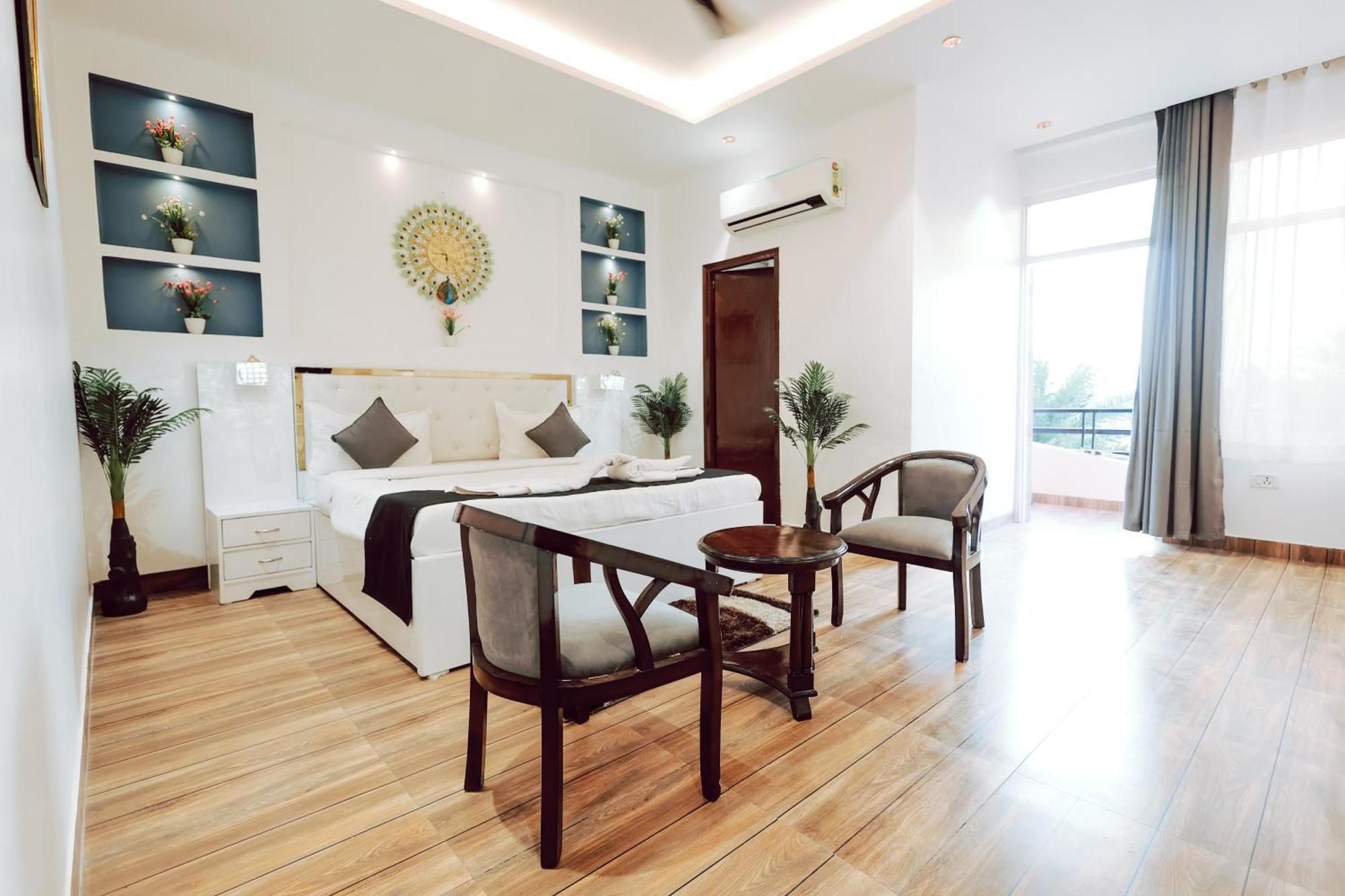 Elegance Resort Vrindavan Exterior photo